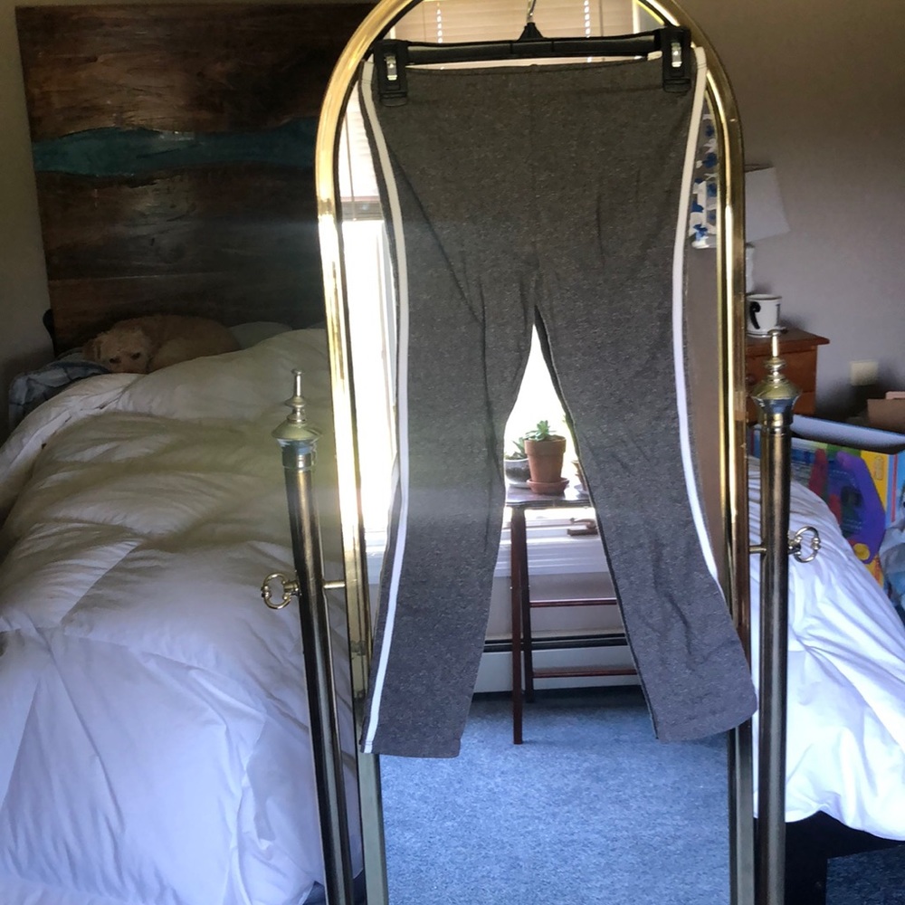 gray leggings
